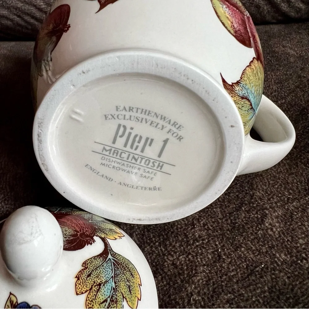 Pier 1 Macintosh Creamer with Lid